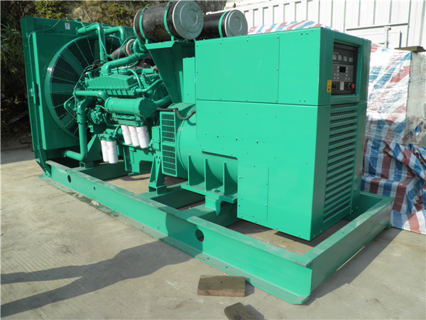 罗定出租发电机-进口柴油发电机组与国产柴油发电机组的区别