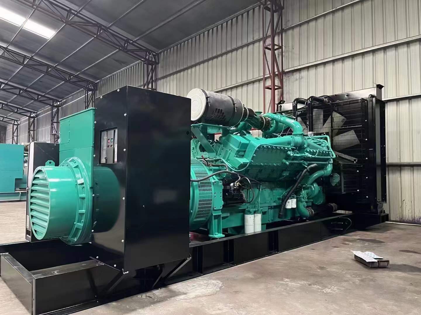 罗定如何降低 800kW 柴油发电机输出电流的波动？