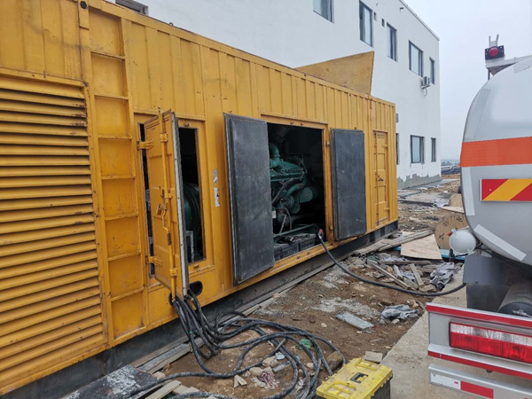 罗定如何判断调压板增益参数的设置是否合理？