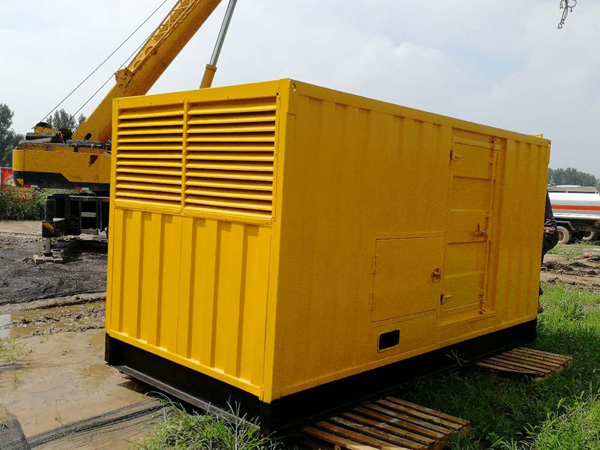 罗定100kW柴油发电机组在什么情况下需要更换机油？