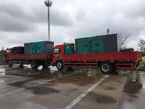 罗定涂抹密封胶后，需要等待多长时间才能安装水冷式机油散热器密封件？