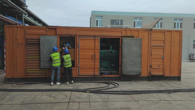 罗定如何检查柴油发电机组的机油油位？